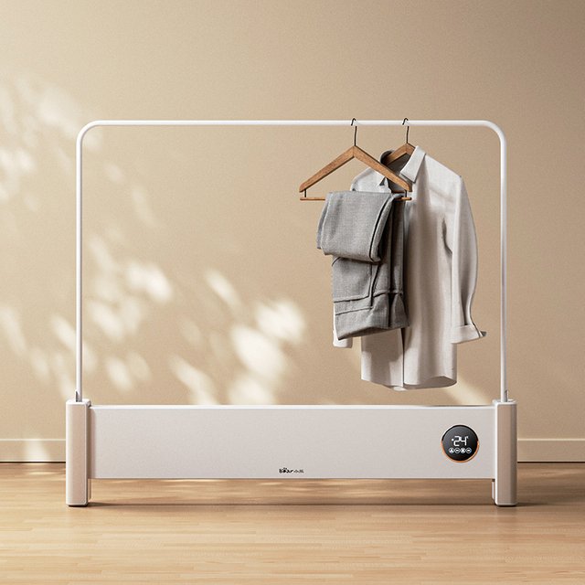 Plinthe chauffante électrique avec étendoir à linge
